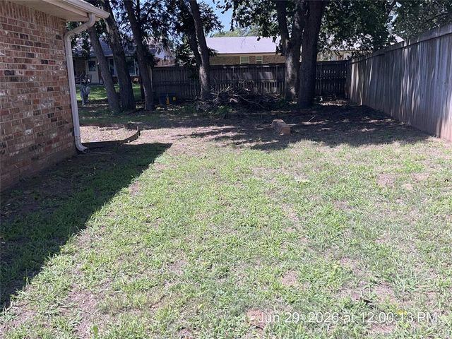 3 Larkens Place, Shawnee, OK 74801