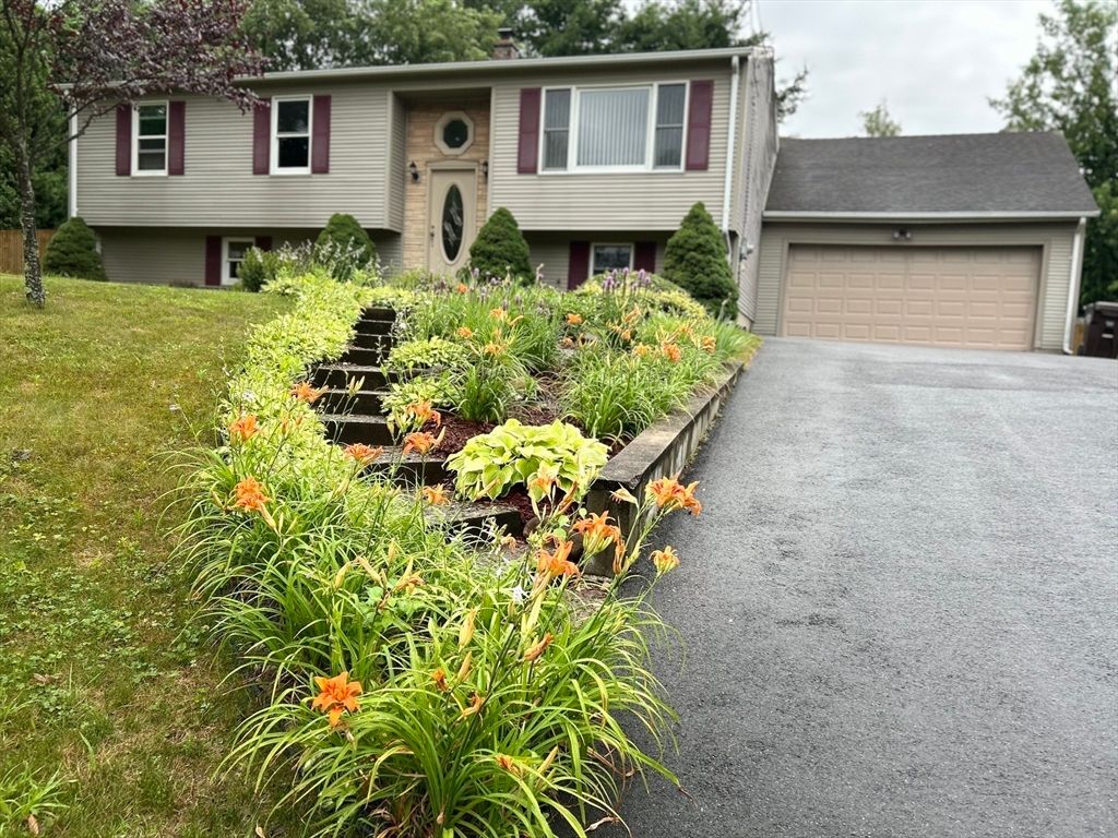 1085 North Street Ext., Agawam, MA 01030