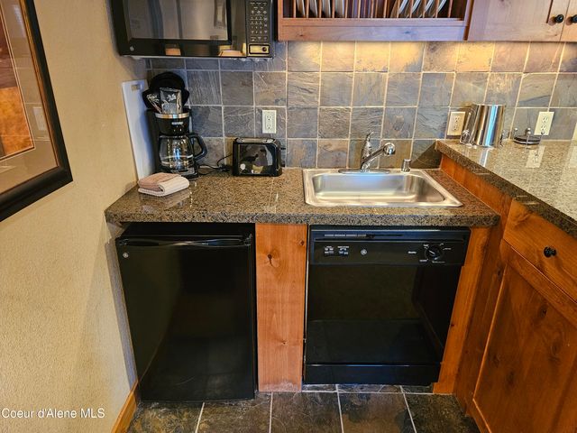 110 Morning Star Dr, 332, Kellogg, ID 83837