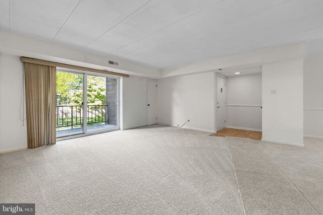 81 OAKRIDGE DR, Langhorne, PA 19047
