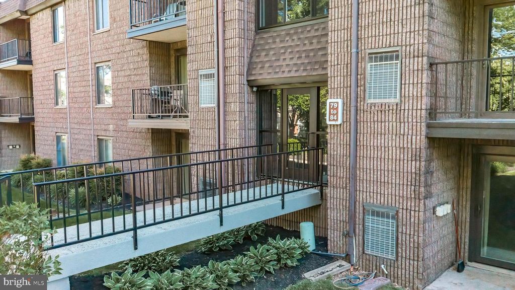 81 OAKRIDGE DR, Langhorne, PA 19047