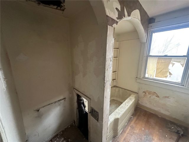 702 Whitney Ave, Wilkinsburg, PA 15221