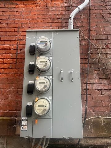 702 Whitney Ave, Wilkinsburg, PA 15221