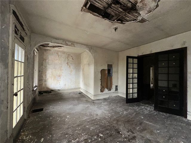 702 Whitney Ave, Wilkinsburg, PA 15221