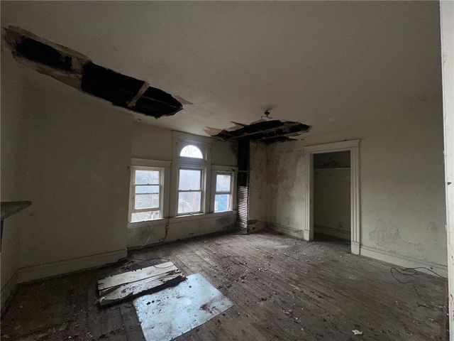 702 Whitney Ave, Wilkinsburg, PA 15221