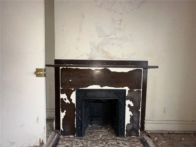 702 Whitney Ave, Wilkinsburg, PA 15221