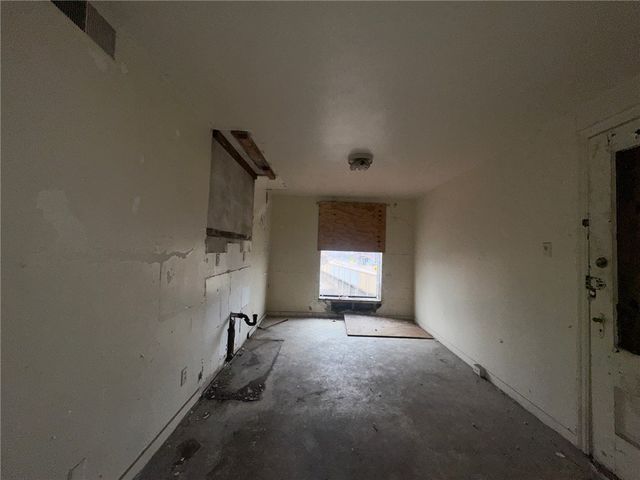 702 Whitney Ave, Wilkinsburg, PA 15221