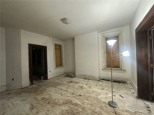 702 Whitney Ave, Wilkinsburg, PA 15221