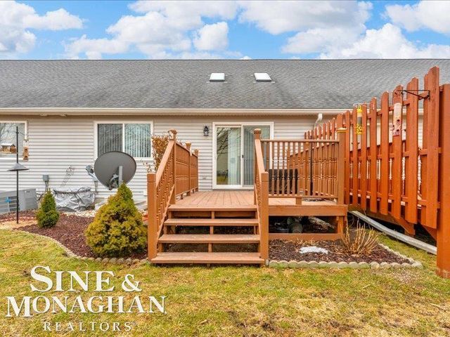 1045 Huntington Court, Marysville, MI 48040