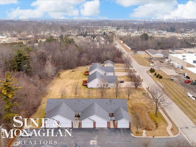 1045 Huntington Court, Marysville, MI 48040