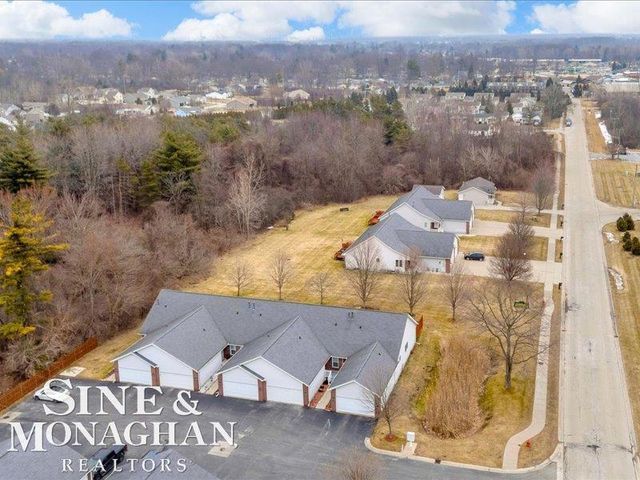 1045 Huntington Court, Marysville, MI 48040