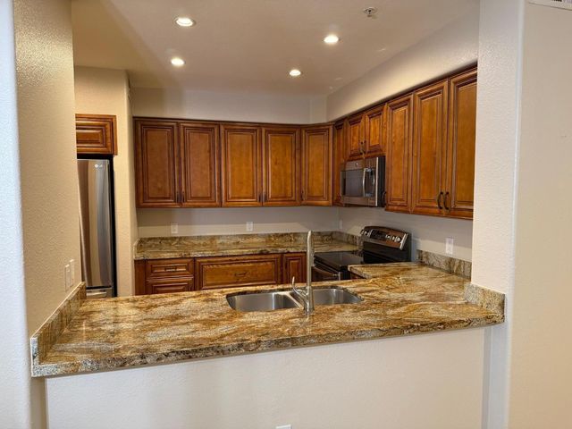 20100 N 78th Place Apt 1069, Scottsdale, AZ 85255