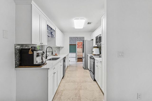 16330 91st Place N, Loxahatchee, FL 33470