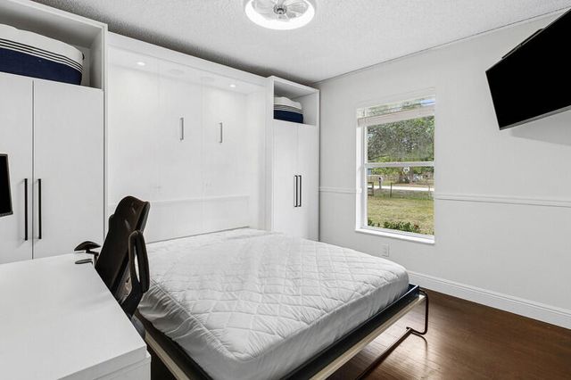 16330 91st Place N, Loxahatchee, FL 33470