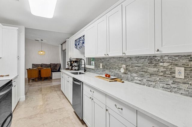 16330 91st Place N, Loxahatchee, FL 33470