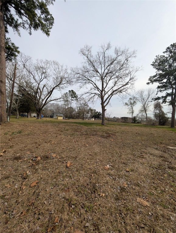 735 Sandpit Road, Alvin, TX 77511