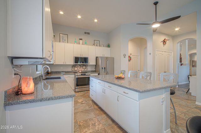 1611 E REDFIELD Road, Phoenix, AZ 85022