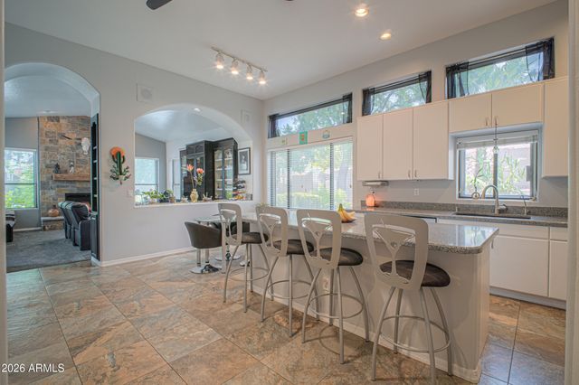 1611 E REDFIELD Road, Phoenix, AZ 85022