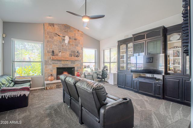 1611 E REDFIELD Road, Phoenix, AZ 85022