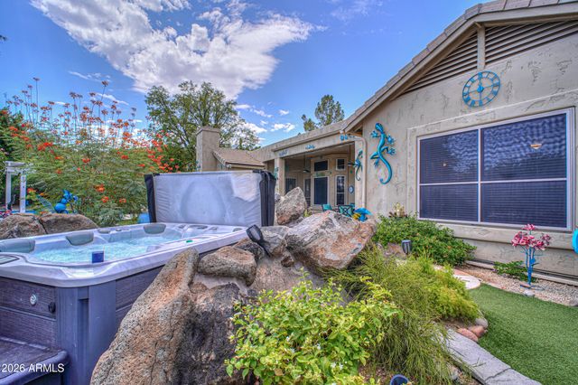 1611 E REDFIELD Road, Phoenix, AZ 85022