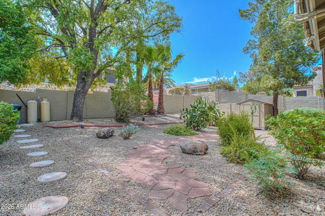 1611 E REDFIELD Road, Phoenix, AZ 85022