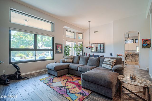 1611 E REDFIELD Road, Phoenix, AZ 85022