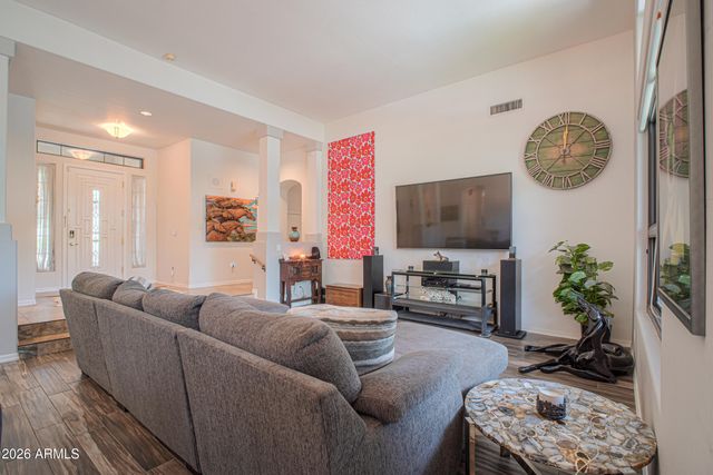1611 E REDFIELD Road, Phoenix, AZ 85022