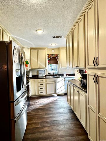 140 Steep Lane, Russellville, AR 72802