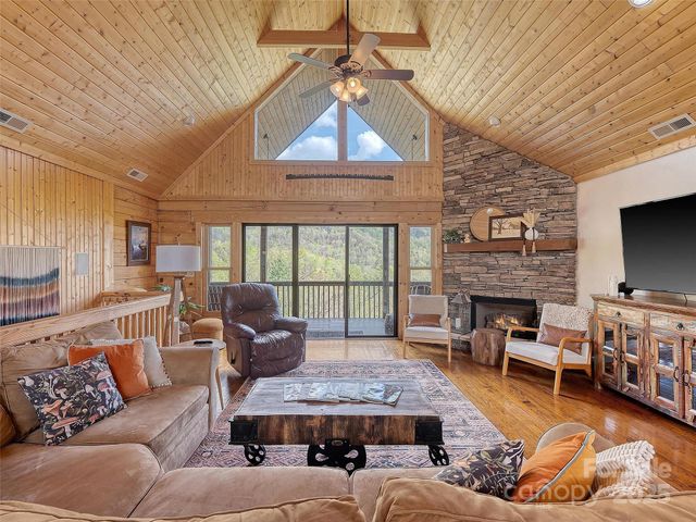 417 Garden Lane, Lake Lure, NC 28746