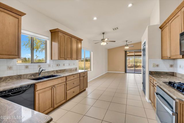 7908 N Placita Murrieta, Tucson, AZ 85743