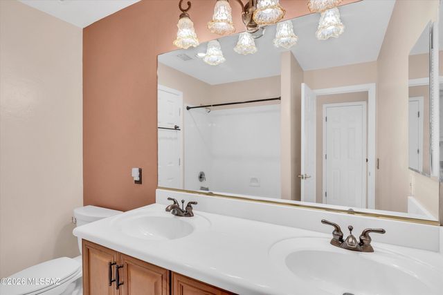 7908 N Placita Murrieta, Tucson, AZ 85743