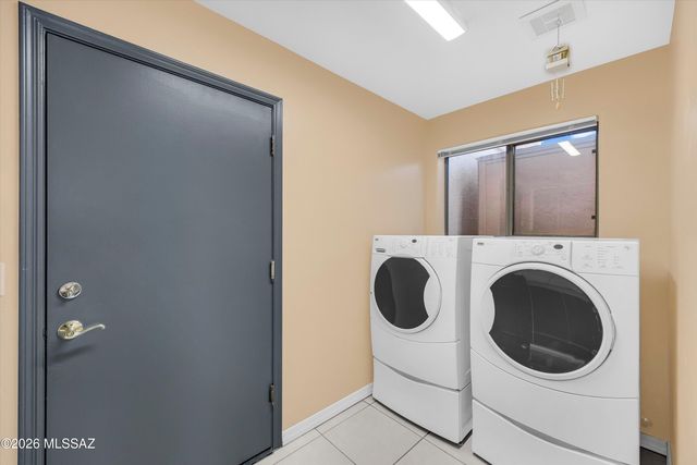 7908 N Placita Murrieta, Tucson, AZ 85743