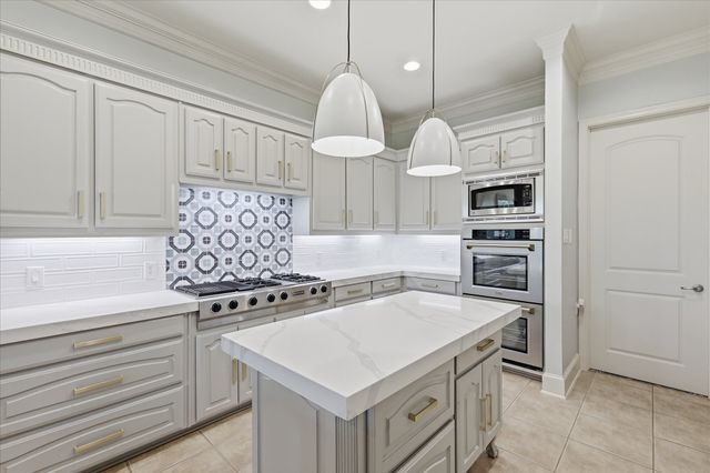 606 Hays Drive, Keller, TX 76248