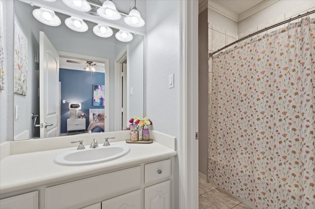 606 Hays Drive, Keller, TX 76248