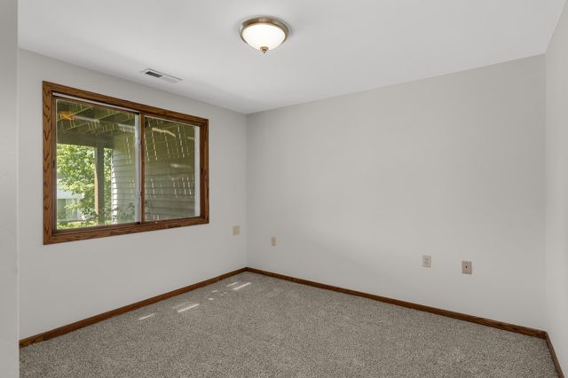 3956 Goodwin Avenue N, Oakdale, MN 55128