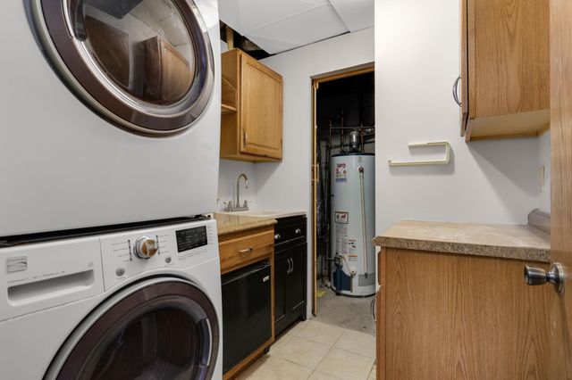 3956 Goodwin Avenue N, Oakdale, MN 55128