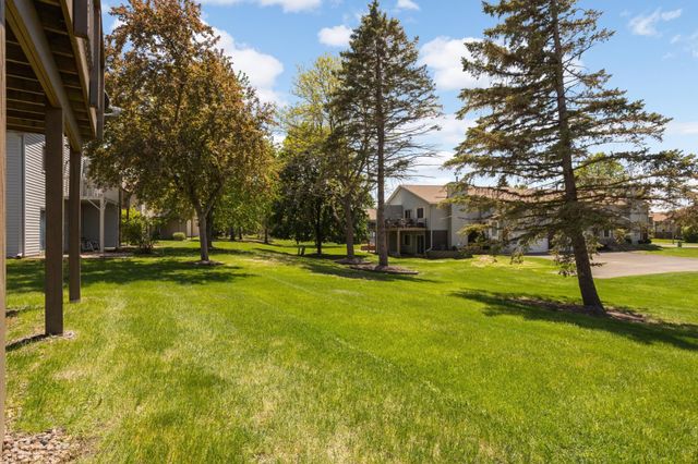 3956 Goodwin Avenue N, Oakdale, MN 55128