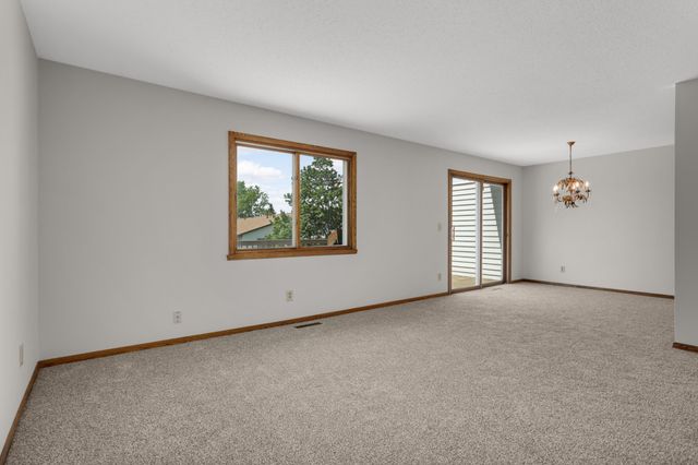 3956 Goodwin Avenue N, Oakdale, MN 55128