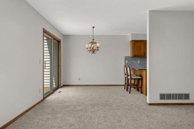 3956 Goodwin Avenue N, Oakdale, MN 55128