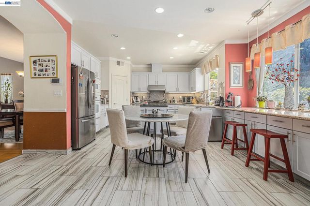 3614 Skypark Pl, Richmond, CA 94806