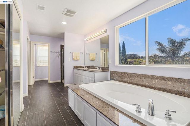 3614 Skypark Pl, Richmond, CA 94806