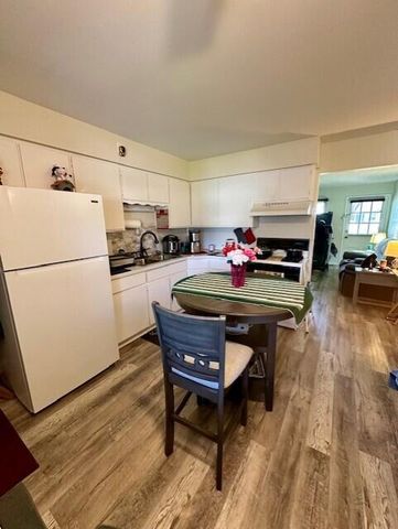 649 Blue Ash Drive 117, Grand Rapids, MI 49548