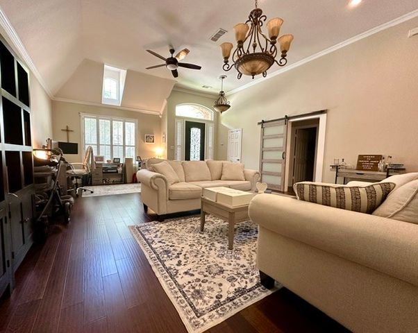 7123 Elm Creek Lane, Dallas, TX 75252