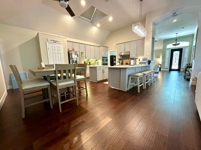 7123 Elm Creek Lane, Dallas, TX 75252