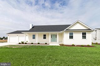 405 COLLINS AVE, Hurlock, MD 21643