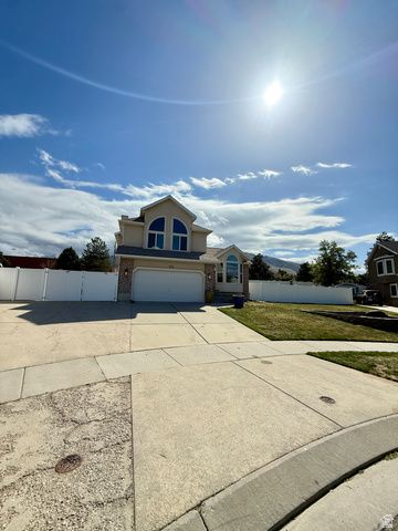 988 E BLUE HERON CIR, Draper, UT 84020