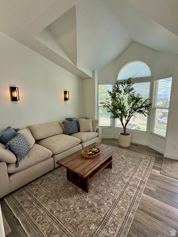 988 E BLUE HERON CIR, Draper, UT 84020