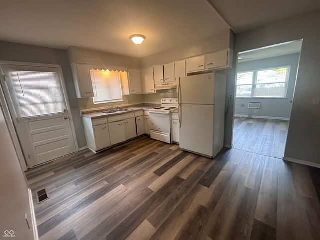 6203 E 11th Street, Indianapolis, IN 46219