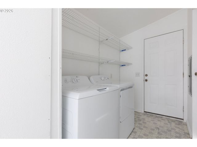 9000 Ne M L KING Blvd 61, Portland, OR 97211