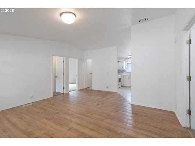 9000 Ne M L KING Blvd 61, Portland, OR 97211